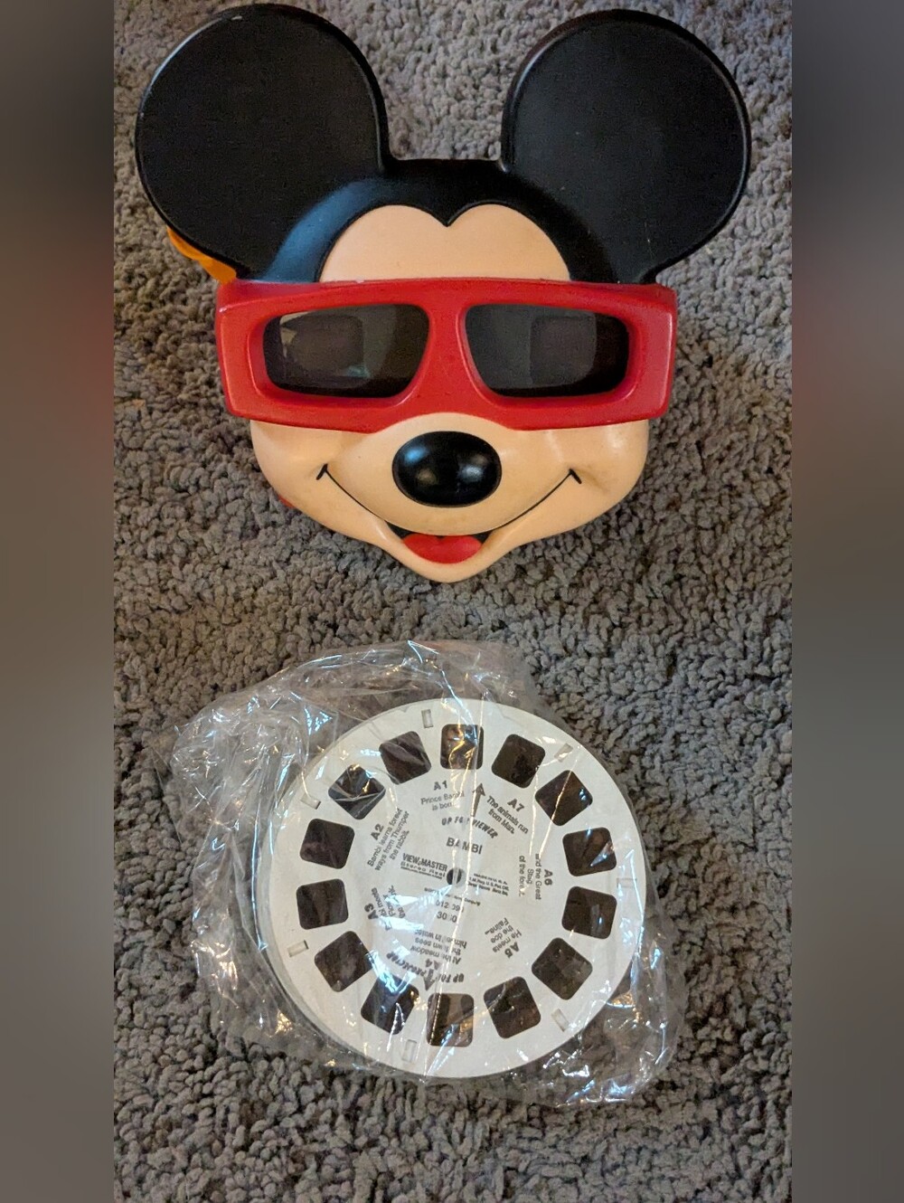 Vintage Official Disney Mickey Mouse 3D Red Portable Viewer - 5ct Stories